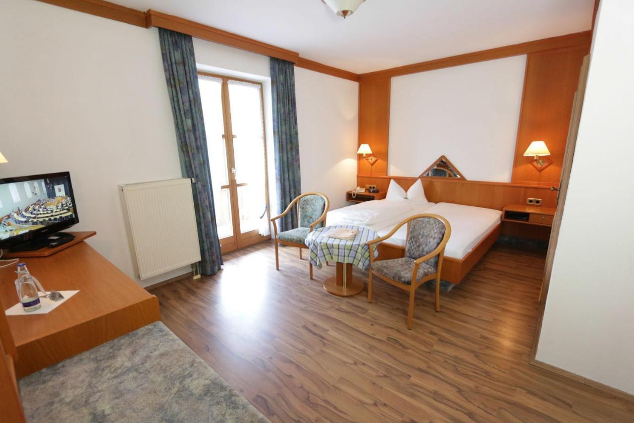 Landgasthof Pauliwirt Erharting ภายนอก รูปภาพ